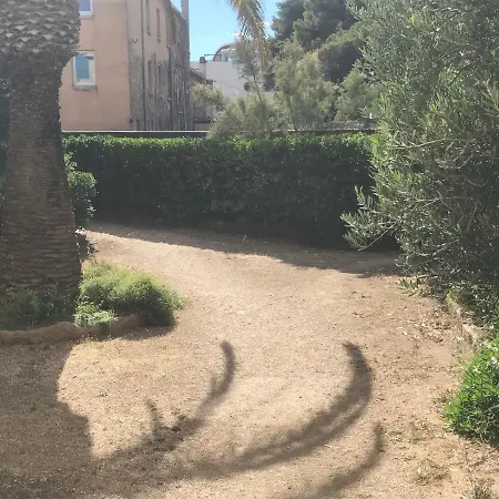 Blue Summer Vibes For 4p, Ac, Parking, Beachfront, Access -5 Apartment La Ciotat