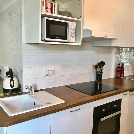 Apartment Blue Summer Vibes For 4p, Ac, Parking, Beachfront, Access -5 *