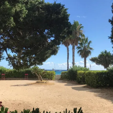 Blue Summer Vibes For 4p, Ac, Parking, Beachfront, Access -5 * La Ciotat