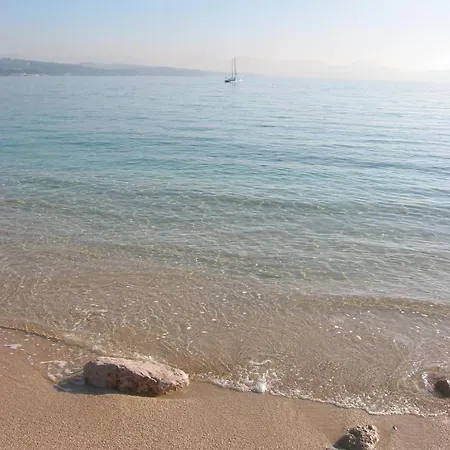 Apartment Blue Summer Vibes For 4p, Ac, Parking, Beachfront, Access -5 *