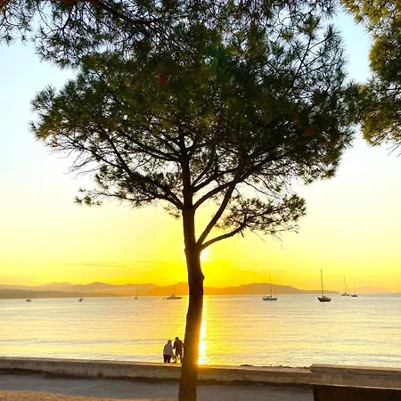 Blue Summer Vibes For 4p, Ac, Parking, Beachfront, Access -5 La Ciotat